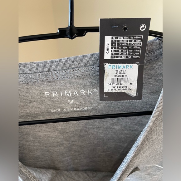 Primark Super Soft Graphic T-shirt - Medium - Picture 3 of 4
